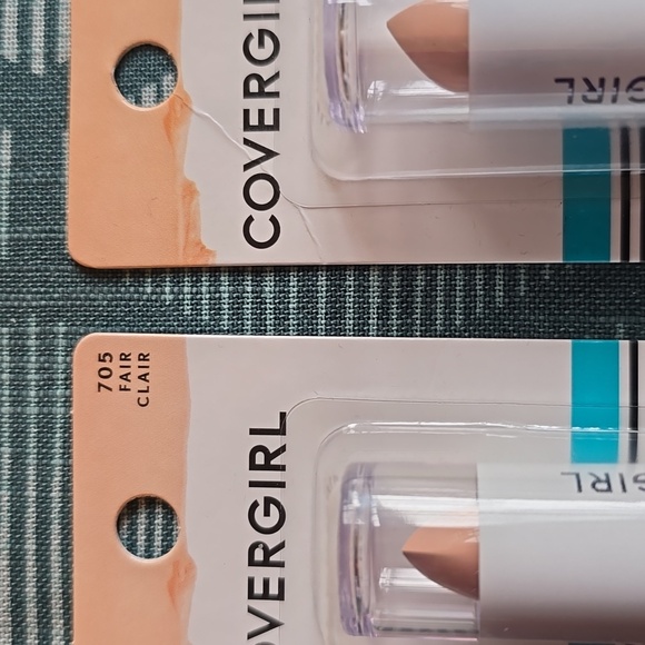 COVERGIRL BRAND WOMEN'S MAKEUP CONCEALER SMOOTHERS  BUNDLE OF 2 - Picture 3 of 8
